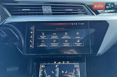 Позашляховик / Кросовер Audi e-tron 2020 в 