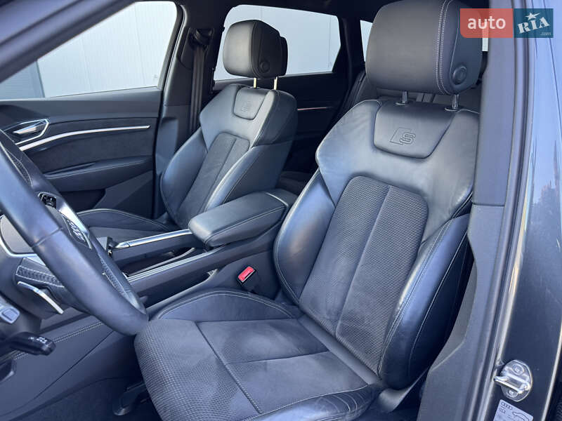 Позашляховик / Кросовер Audi e-tron 2020 в Мукачевому