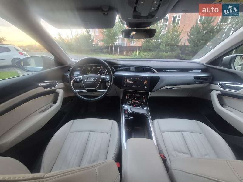 Позашляховик / Кросовер Audi e-tron 2020 в Хмельницькому