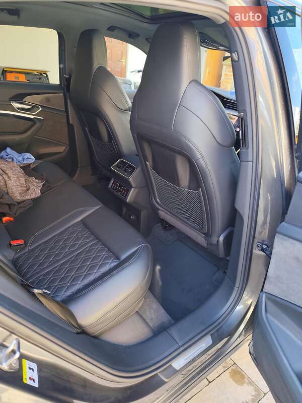 Позашляховик / Кросовер Audi e-tron 2021 в Радехові