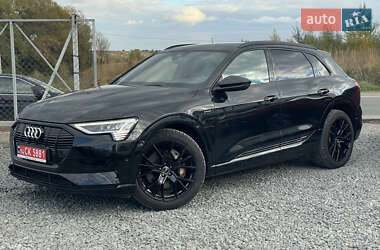 Внедорожник / Кроссовер Audi e-tron 2021 в 