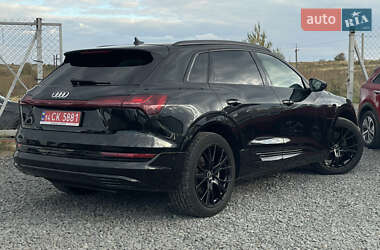 Внедорожник / Кроссовер Audi e-tron 2021 в 