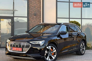 Внедорожник / Кроссовер Audi e-tron 2020 в 