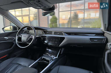 Внедорожник / Кроссовер Audi e-tron 2020 в 