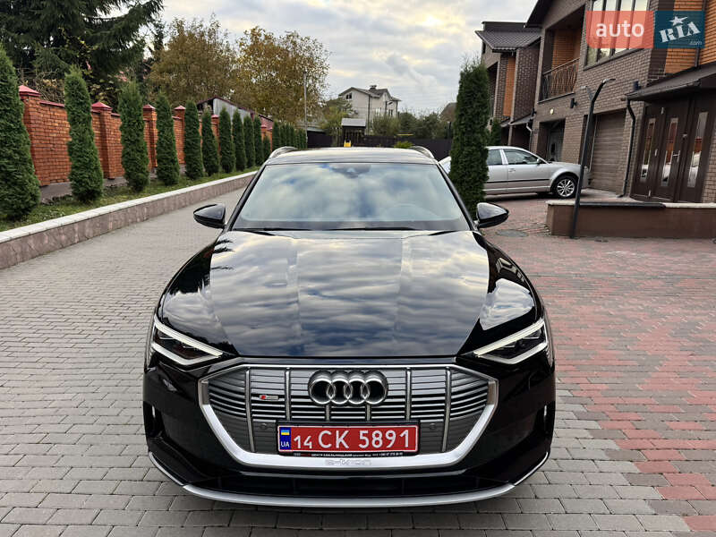 Позашляховик / Кросовер Audi e-tron 2023 в Хмельницькому