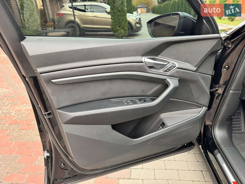 Позашляховик / Кросовер Audi e-tron 2023 в Хмельницькому