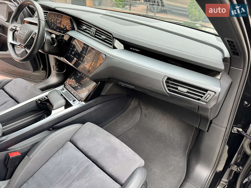 Позашляховик / Кросовер Audi e-tron 2023 в Хмельницькому