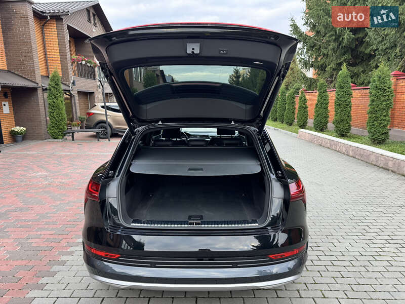Позашляховик / Кросовер Audi e-tron 2023 в Хмельницькому