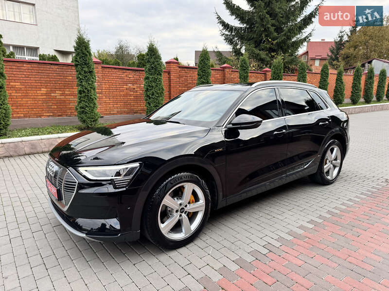 Позашляховик / Кросовер Audi e-tron 2023 в Хмельницькому