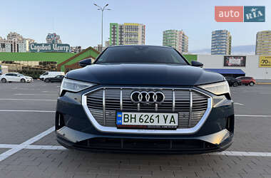 Позашляховик / Кросовер Audi e-tron 2020 в 