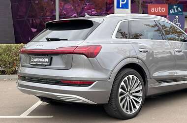 Внедорожник / Кроссовер Audi e-tron 2019 в 