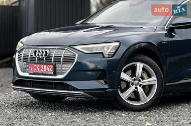 Позашляховик / Кросовер Audi e-tron 2019 в 