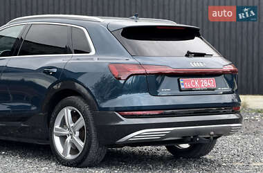Позашляховик / Кросовер Audi e-tron 2019 в 