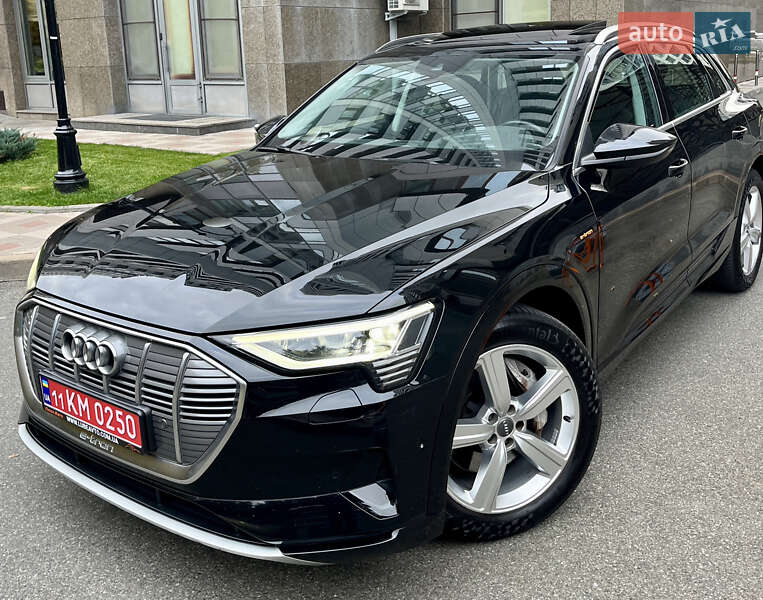 Позашляховик / Кросовер Audi e-tron 2019 в Києві