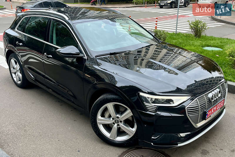 Позашляховик / Кросовер Audi e-tron 2019 в Києві