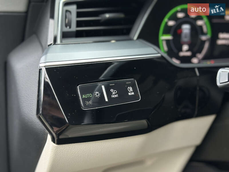 Внедорожник / Кроссовер Audi e-tron 2021 в Ковеле