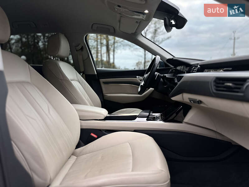 Внедорожник / Кроссовер Audi e-tron 2021 в Ковеле