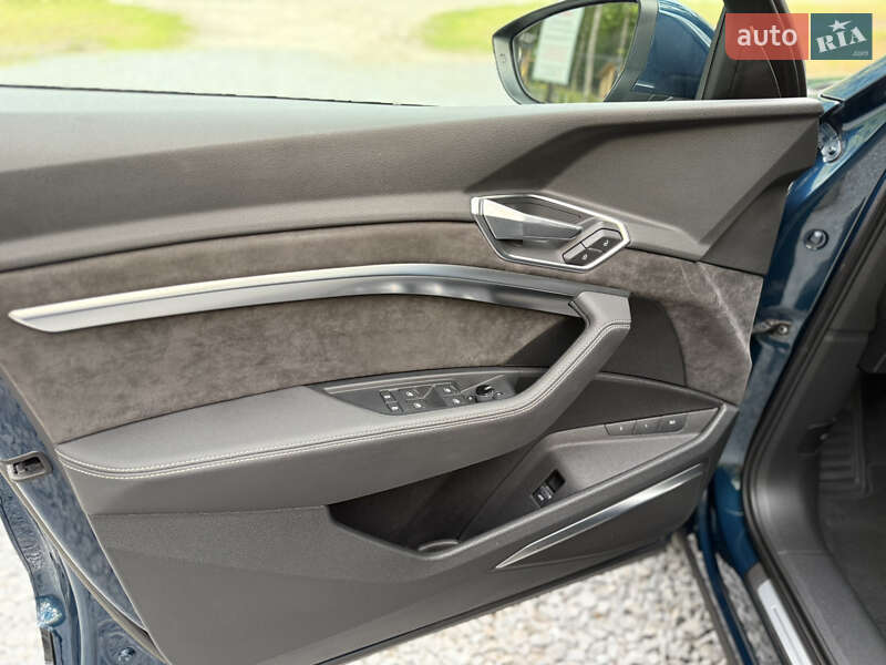 Позашляховик / Кросовер Audi e-tron 2019 в Львові фото 28 Позашляховик / Кросовер Audi e-tron 2019 в Львові