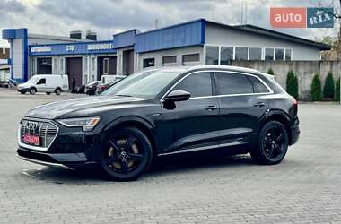 Позашляховик / Кросовер Audi e-tron 2019 в  фото 7 Позашляховик / Кросовер Audi e-tron 2019 в