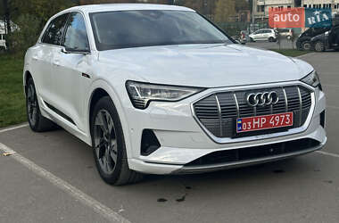 Внедорожник / Кроссовер Audi e-tron 2021 в 