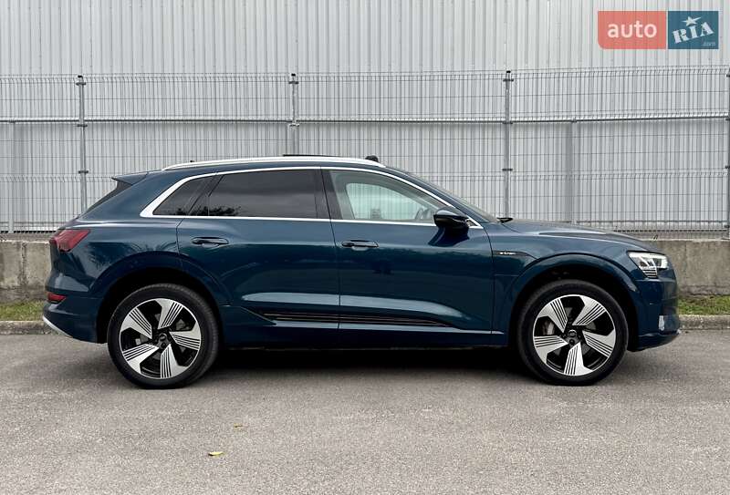 Позашляховик / Кросовер Audi e-tron 2020 в Дніпрі фото 4 Позашляховик / Кросовер Audi e-tron 2020 в Дніпрі