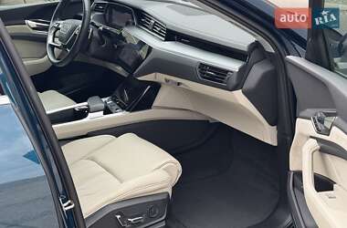 Позашляховик / Кросовер Audi e-tron 2020 в 