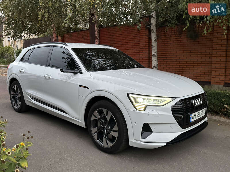 Внедорожник / Кроссовер Audi e-tron 2019 в Днепре фото 4 Внедорожник / Кроссовер Audi e-tron 2019 в Днепре