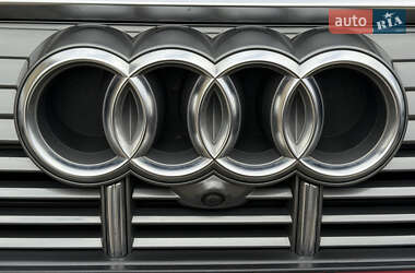 Внедорожник / Кроссовер Audi e-tron 2021 в 