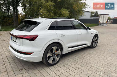 Внедорожник / Кроссовер Audi e-tron 2018 в 