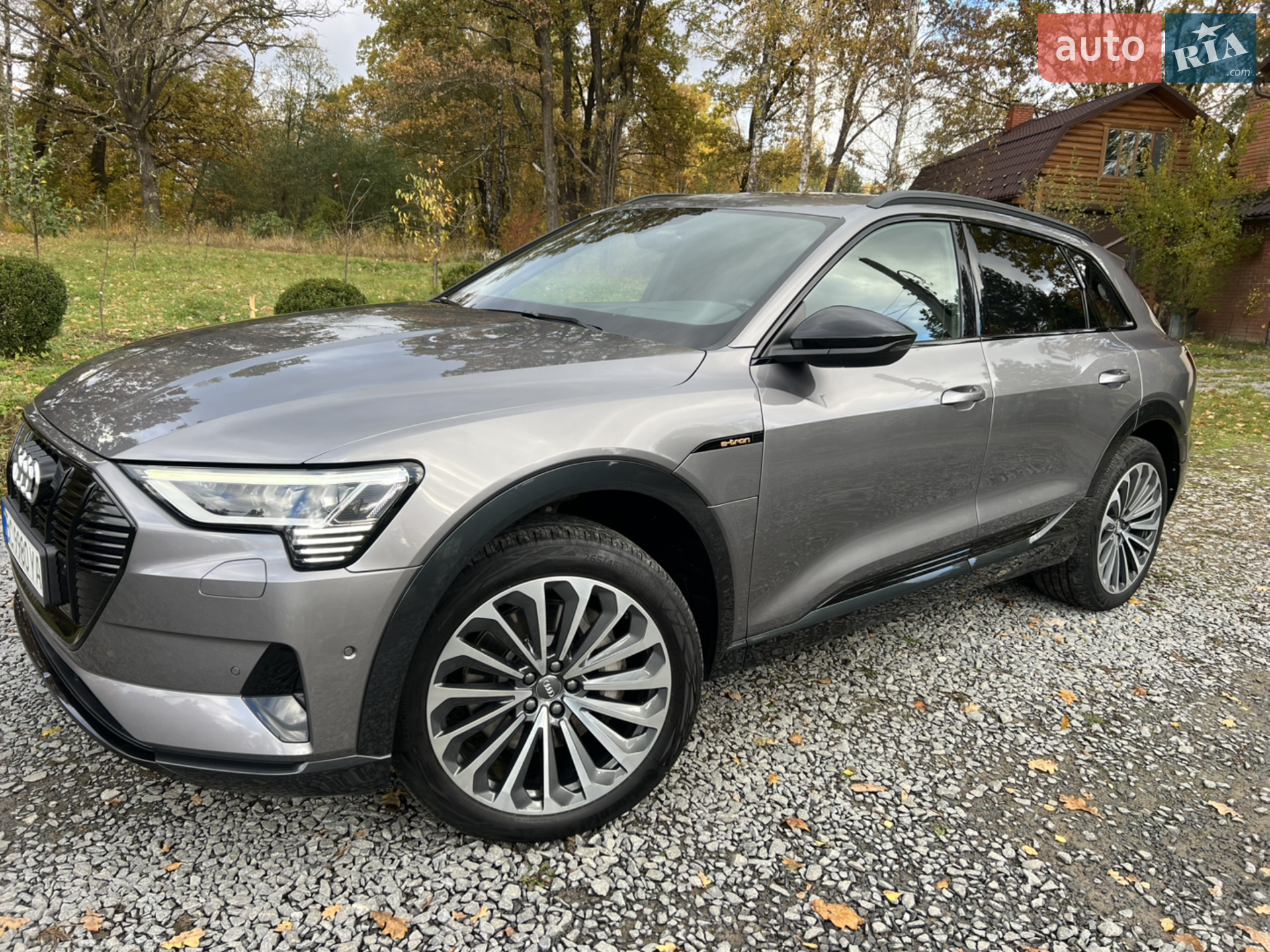 2020 Audi e-tron - мініатюра 2