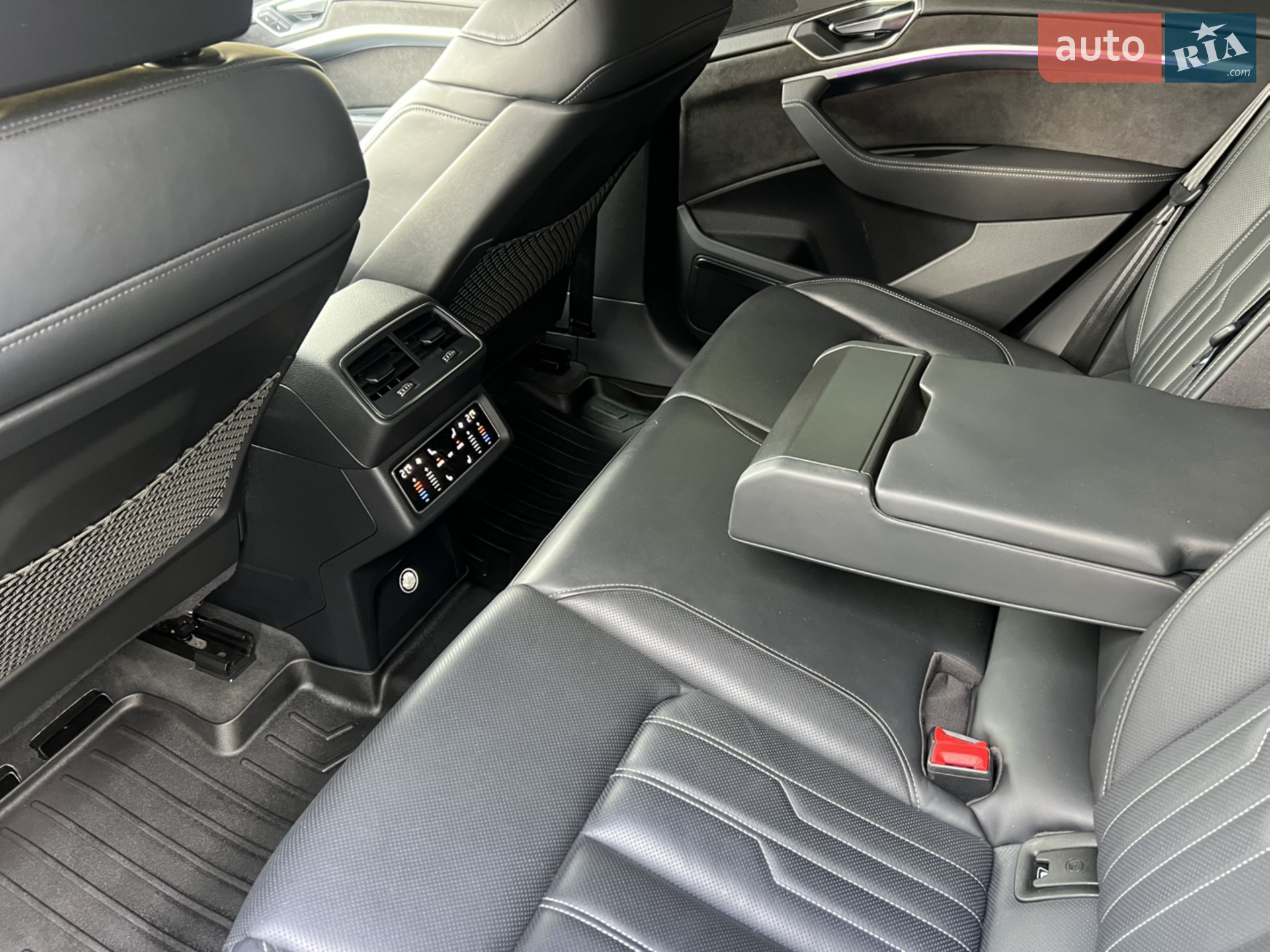 2020 Audi e-tron - мініатюра 20