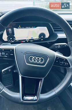 Позашляховик / Кросовер Audi e-tron 2019 в  фото 9 Позашляховик / Кросовер Audi e-tron 2019 в