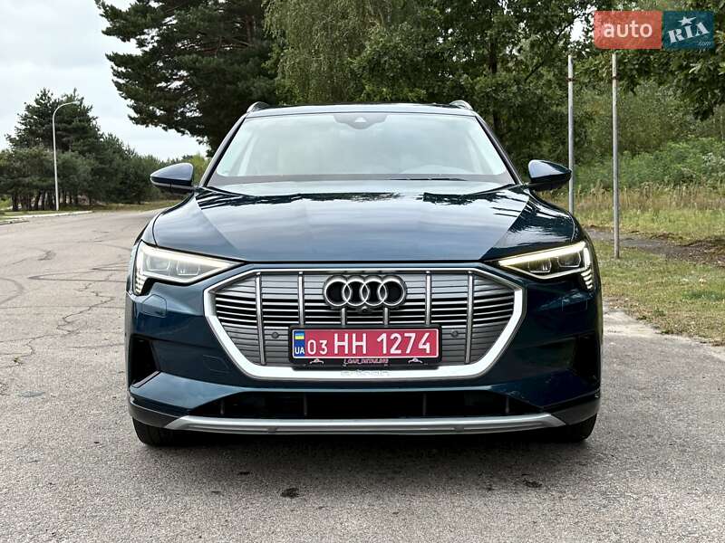 Позашляховик / Кросовер Audi e-tron 2021 в Києві