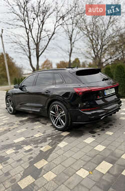 Позашляховик / Кросовер Audi e-tron 2020 в 