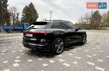 Позашляховик / Кросовер Audi e-tron 2020 в 