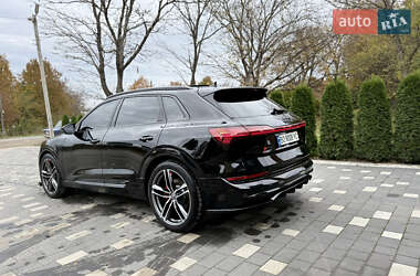 Позашляховик / Кросовер Audi e-tron 2020 в 