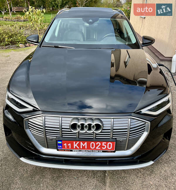 Позашляховик / Кросовер Audi e-tron 2019 в Києві