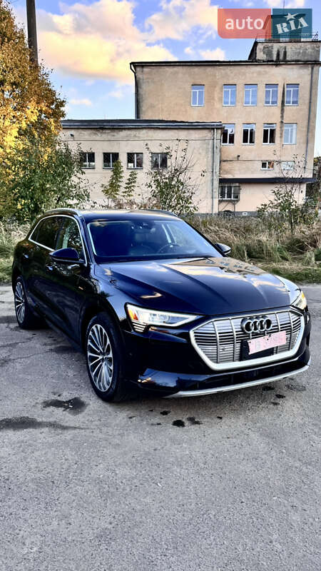 Позашляховик / Кросовер Audi e-tron 2019 в Львові