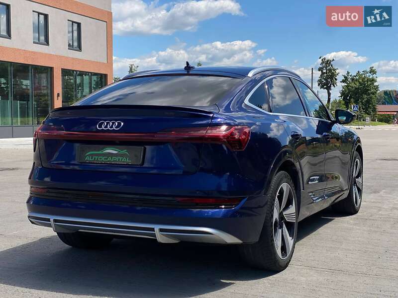 Позашляховик / Кросовер Audi e-tron 2021 в Києві фото 13 Позашляховик / Кросовер Audi e-tron 2021 в Києві
