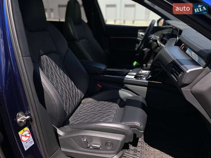 Позашляховик / Кросовер Audi e-tron 2021 в Києві фото 24 Позашляховик / Кросовер Audi e-tron 2021 в Києві