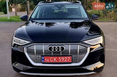 Позашляховик / Кросовер Audi e-tron 2021 в 