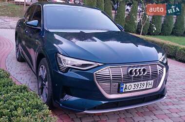 Позашляховик / Кросовер Audi e-tron 2019 в  фото 8 Позашляховик / Кросовер Audi e-tron 2019 в