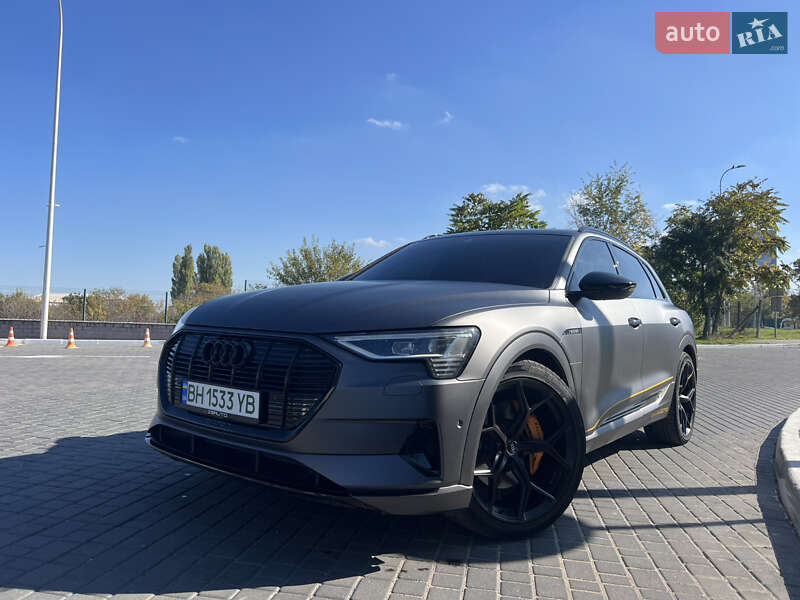 Внедорожник / Кроссовер Audi e-tron 2019 в Одессе фото 3 Внедорожник / Кроссовер Audi e-tron 2019 в Одессе