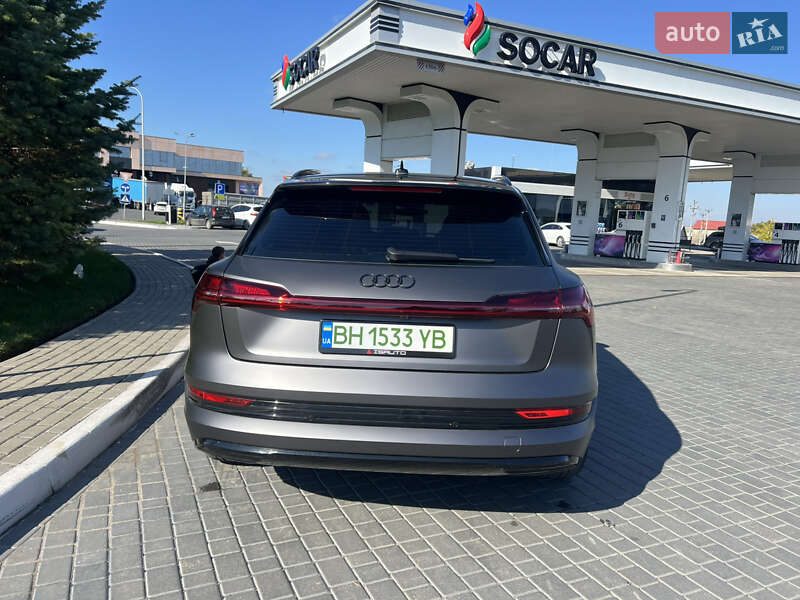 Внедорожник / Кроссовер Audi e-tron 2019 в Одессе фото 6 Внедорожник / Кроссовер Audi e-tron 2019 в Одессе