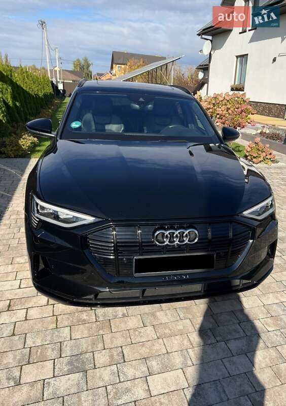Audi e-tron 2019
