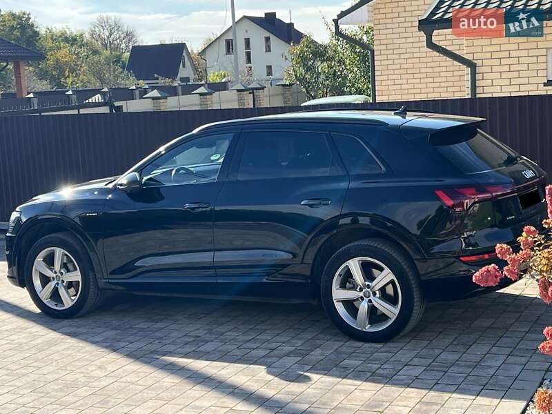 Позашляховик / Кросовер Audi e-tron 2019 в Ковелі