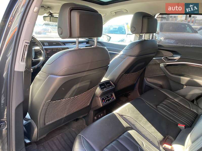 Внедорожник / Кроссовер Audi e-tron 2019 в Львове фото 24 Внедорожник / Кроссовер Audi e-tron 2019 в Львове