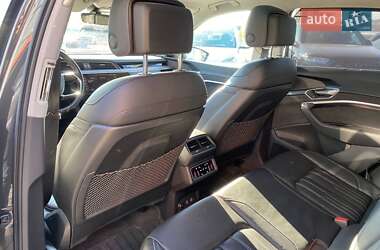 Позашляховик / Кросовер Audi e-tron 2019 в  фото 24 Позашляховик / Кросовер Audi e-tron 2019 в