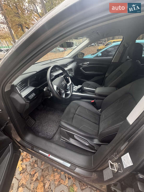 Позашляховик / Кросовер Audi e-tron 2021 в Харкові фото 13 Позашляховик / Кросовер Audi e-tron 2021 в Харкові