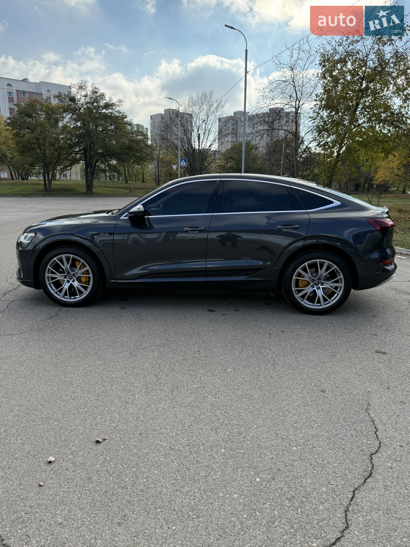 2022 Audi e-tron Sportback - мініатюра 2